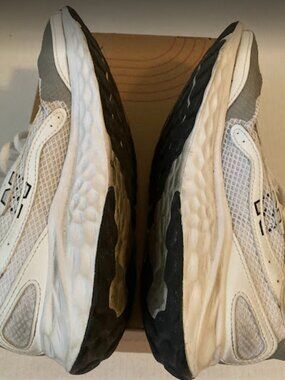 New Balance Fresh Foam Arizi TiraLux V4 Running Shoe 7.5